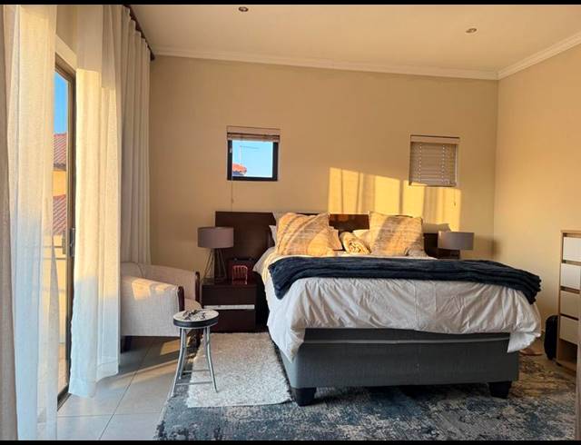 4 BEDROOM PROPERTY TO RENT IN BLUE VALLEY GOLF ESTATE